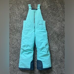 Kids size 4T snowsuit